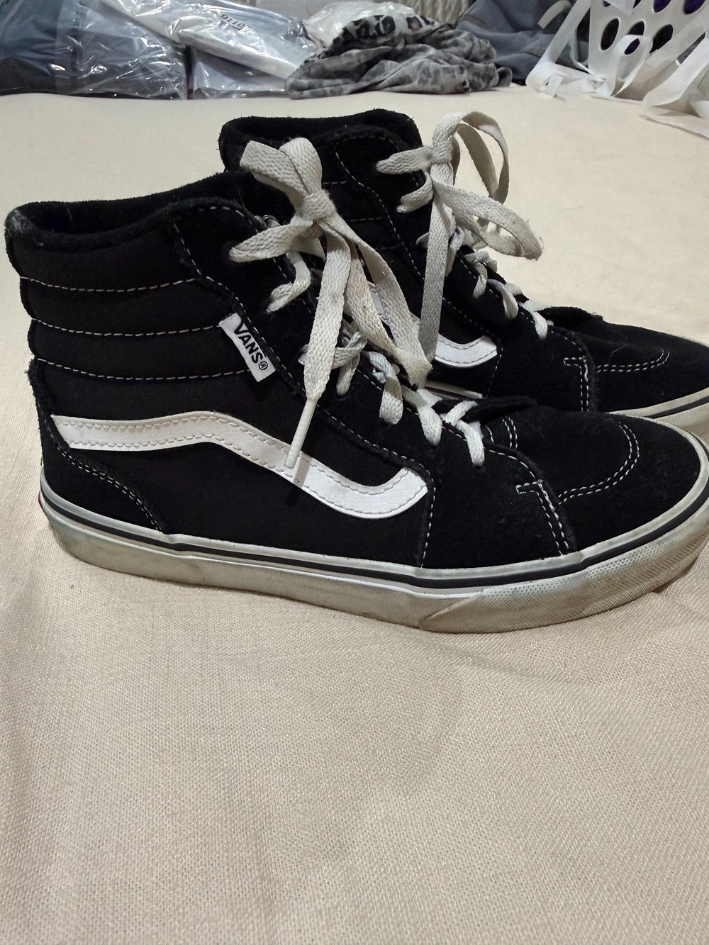 Vans Sk8-Hi Black White High Top Sneakers Youth 4.5